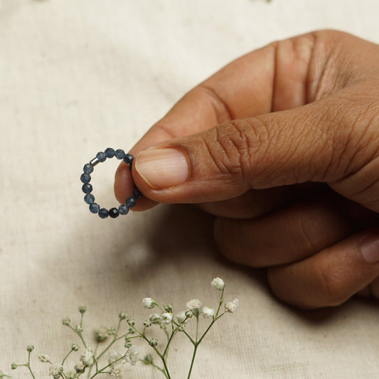 Elastic Anti-Anxiety Fidget Ring Made of Natural Faceted Gemstone Beads - Sapphire