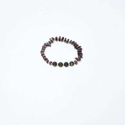 LOVE -  Garnet Chip Bracelet